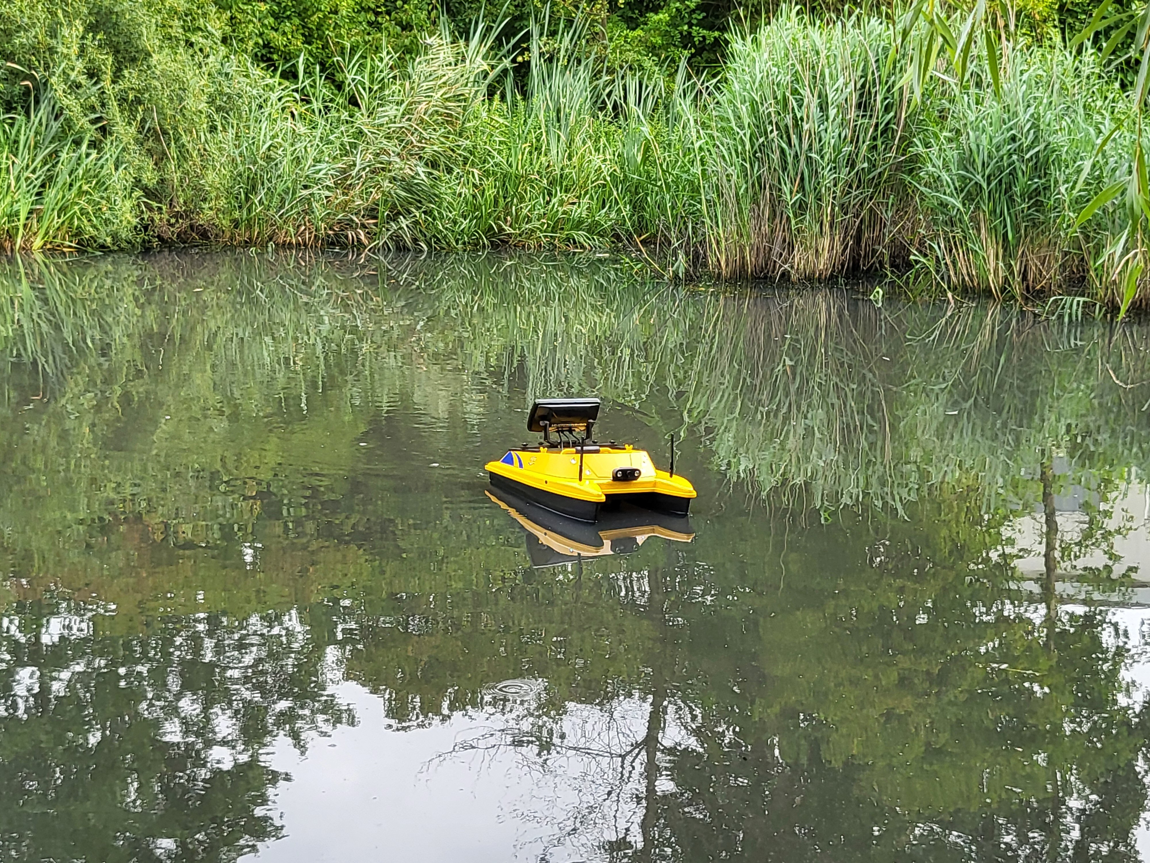 CC Aquascan USV Boot auf See zum Sedimentmonitoring